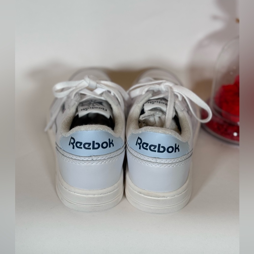 NEW Reebok LT Court Shoes - Picture 3 of 5
